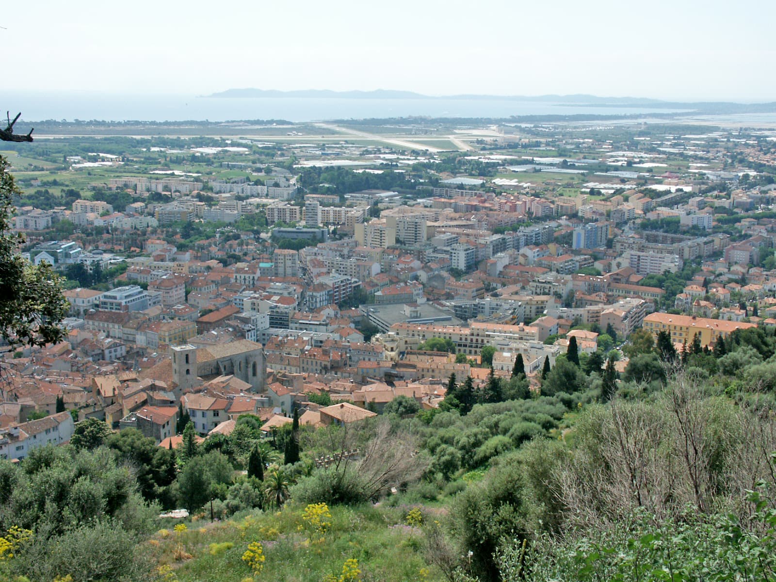 Marché Airbnb à Hyères en juin 2026 : 4 591 annonces analysées